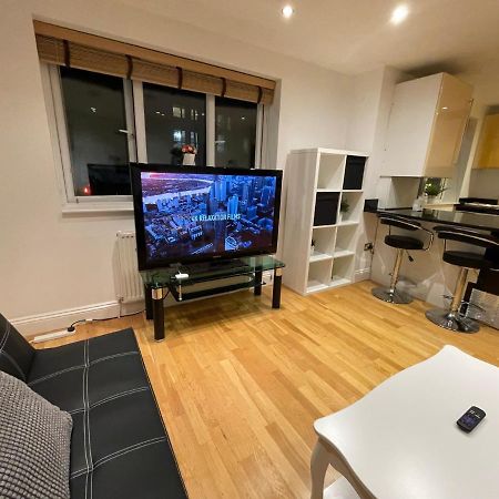 Beautiful & Luxurious Apartment In Richmond Річмонд Екстер'єр фото
